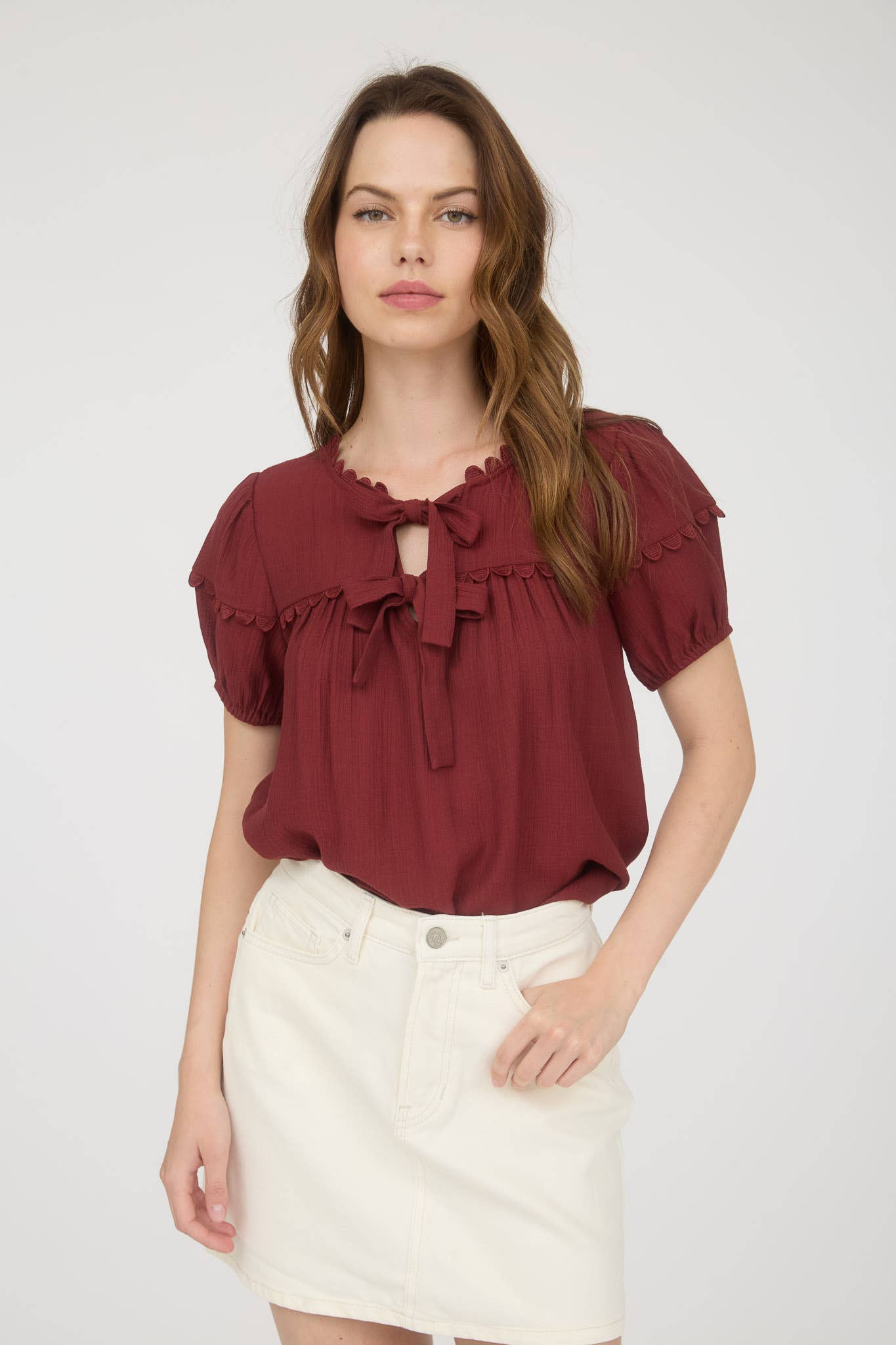 SCALLOP TRIM FRONT TIE DETAIL PUFF SLEEVE TOP