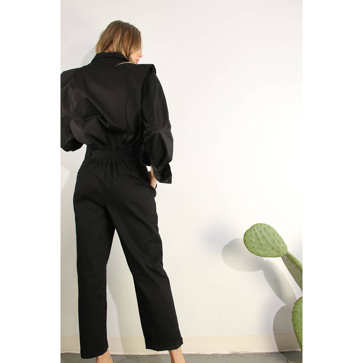 SHOULDER LINE FOLD SHIRT