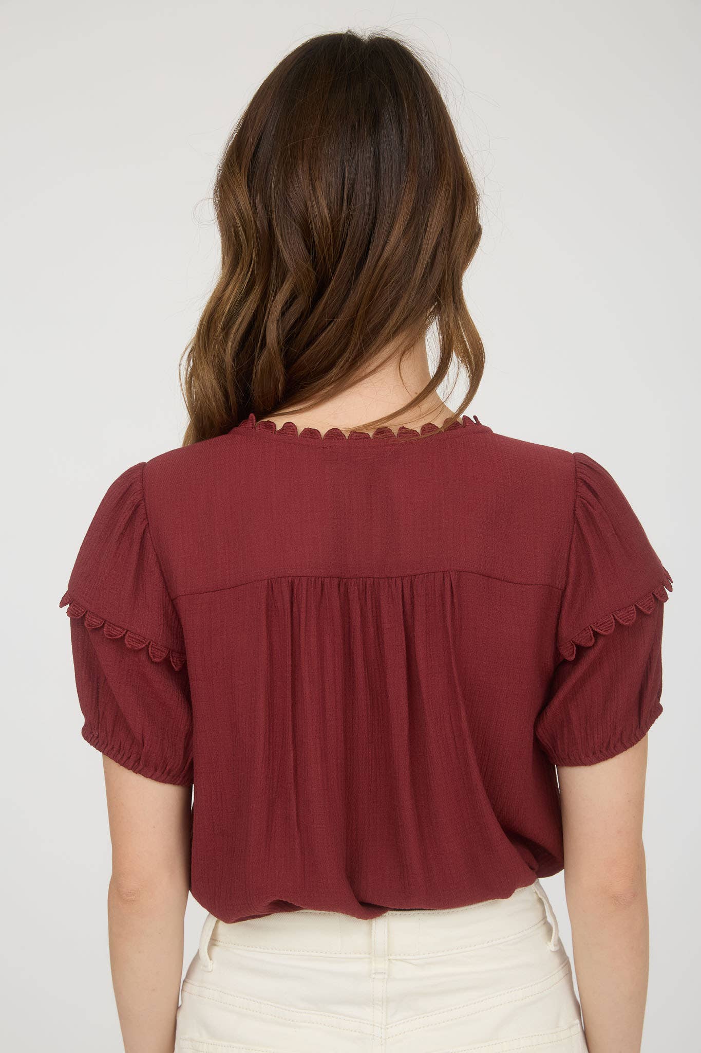 SCALLOP TRIM FRONT TIE DETAIL PUFF SLEEVE TOP