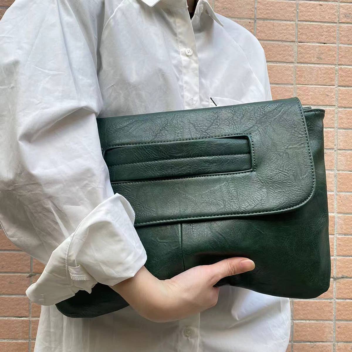 CLUTCH BAG