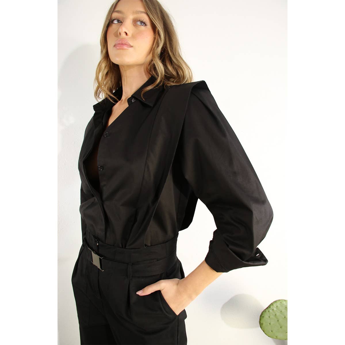 SHOULDER LINE FOLD SHIRT