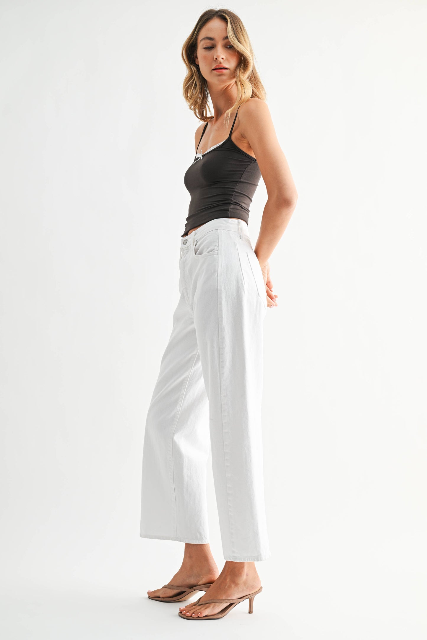 The Twist Barrel Jean in White
