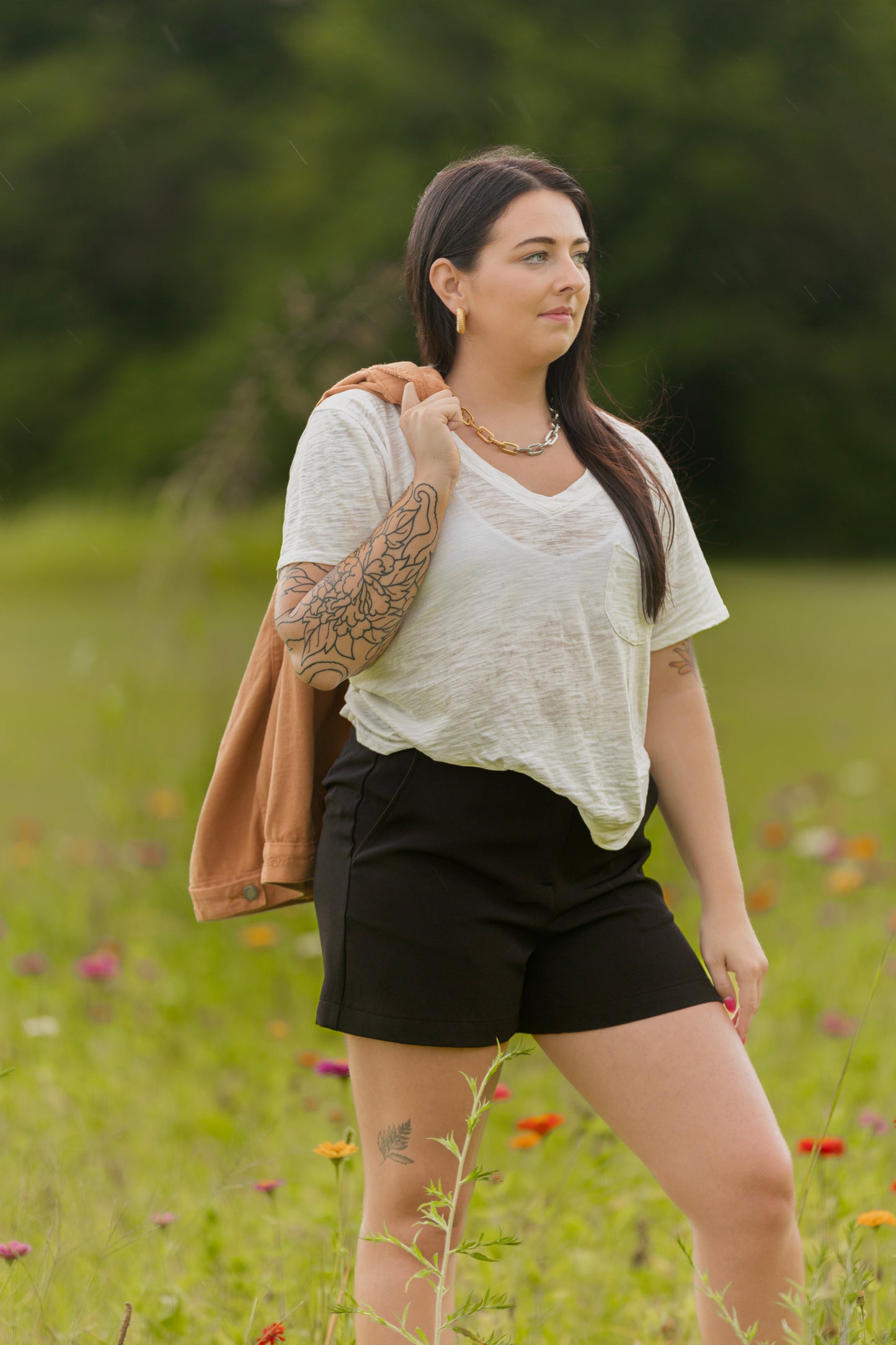 Cotton Slub Knit V-Neck Pocket Tee - White