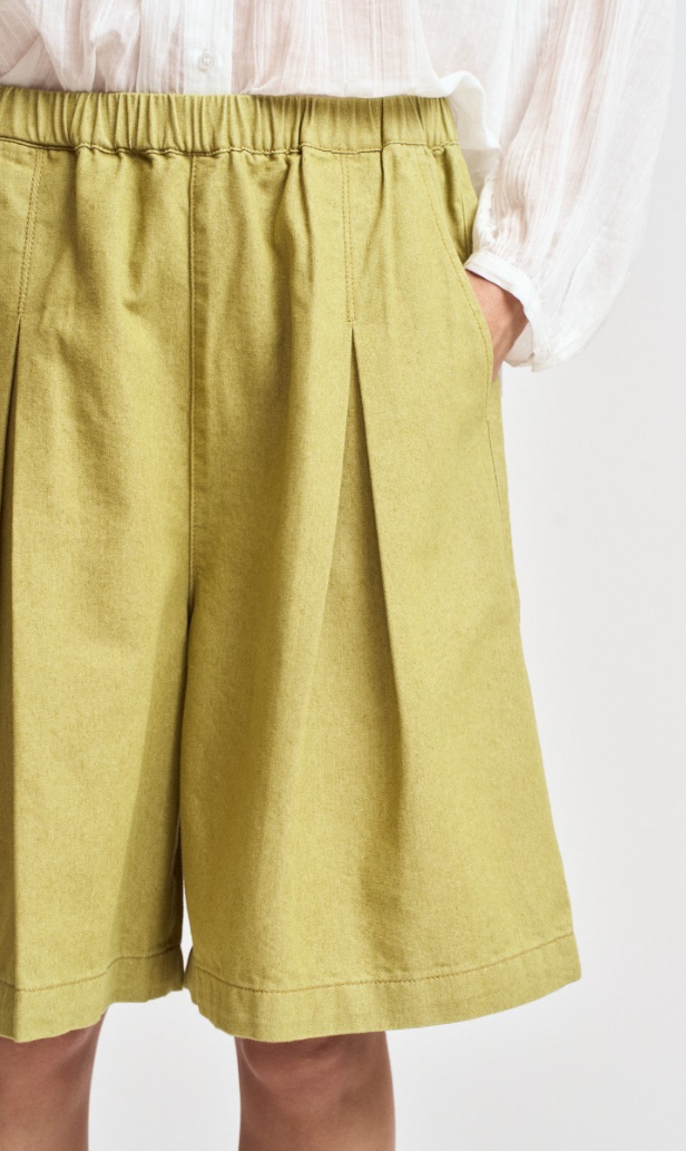 Tuck Bermuda Short
