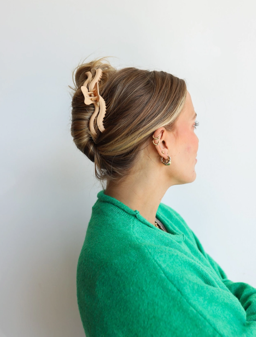 Waxy Hold Everything Hair Clip