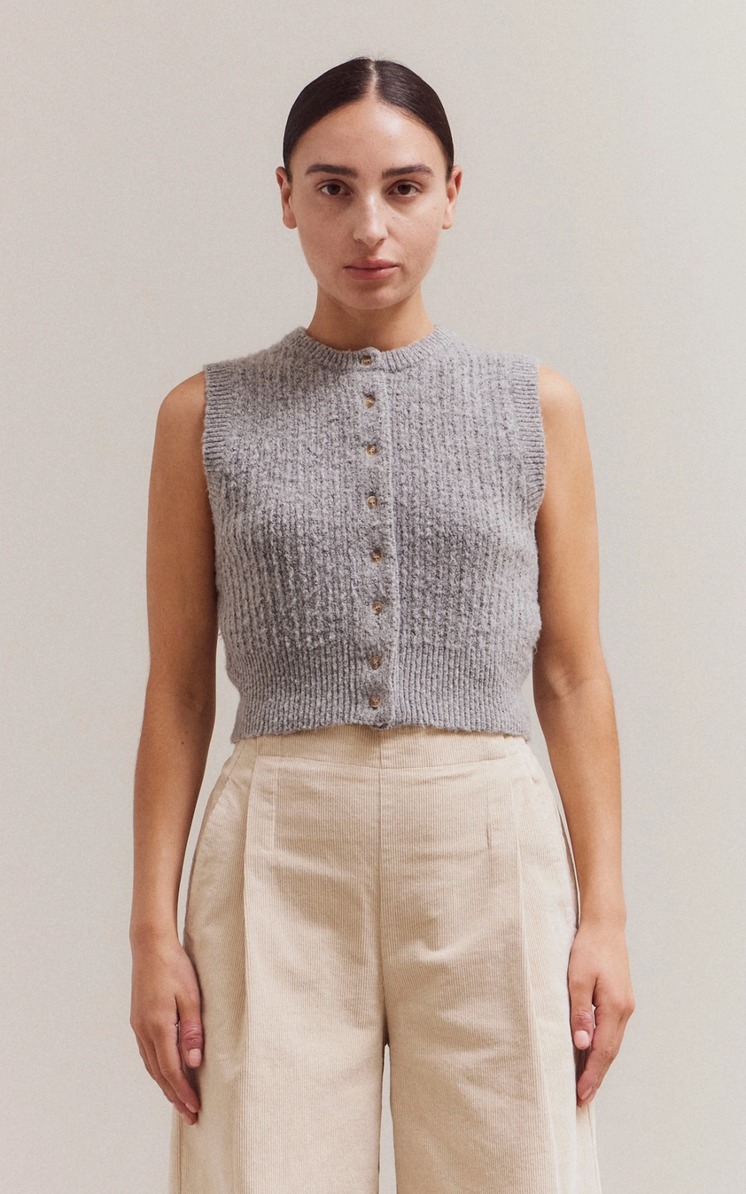 Fitted Sleeveless Sweater