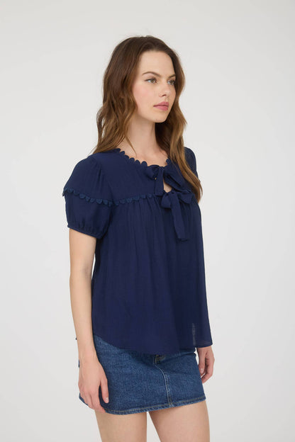 SCALLOP TRIM FRONT TIE DETAIL PUFF SLEEVE TOP: NAVY