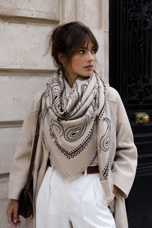 Square wool scarf with paisley pattern