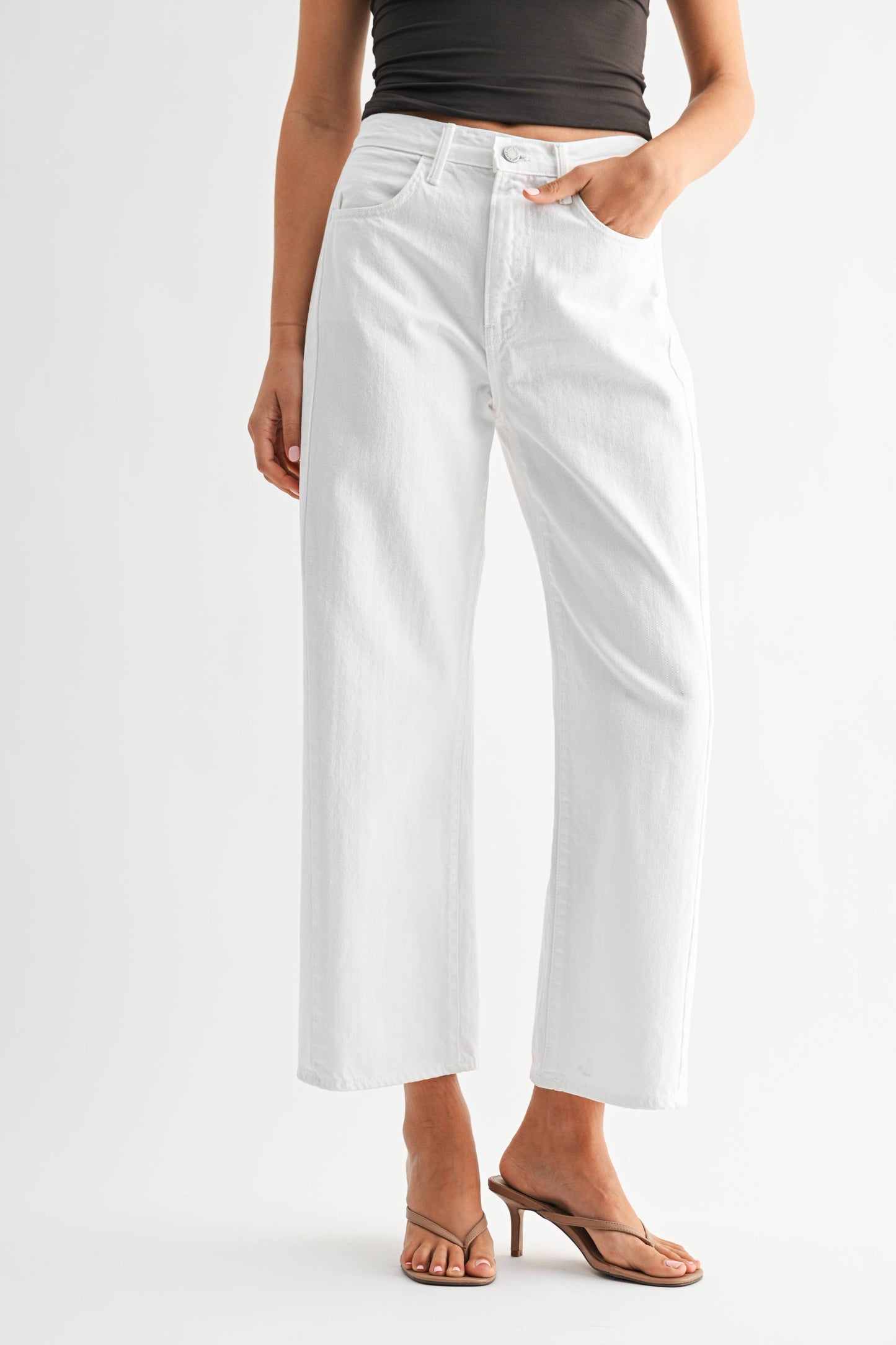 The Twist Barrel Jean in White