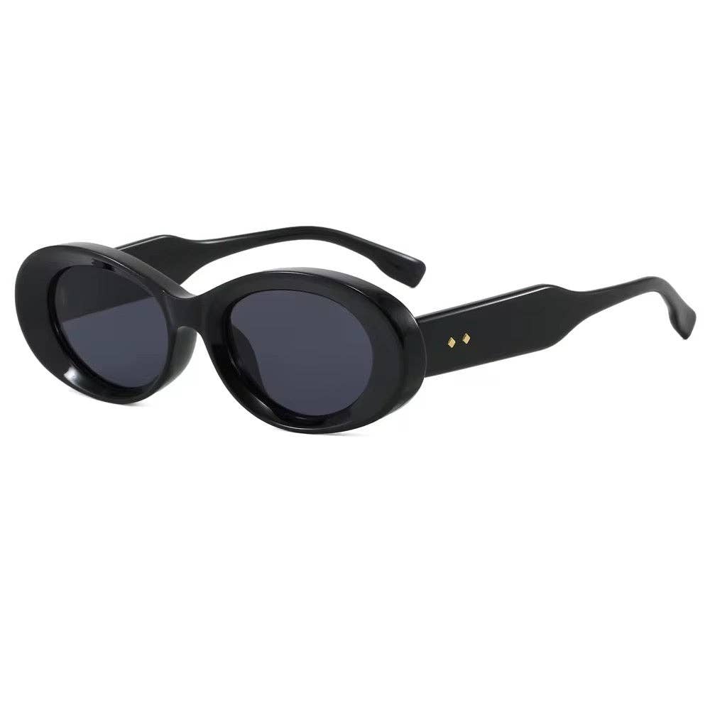 Hadley Oval Sunglasses in Black