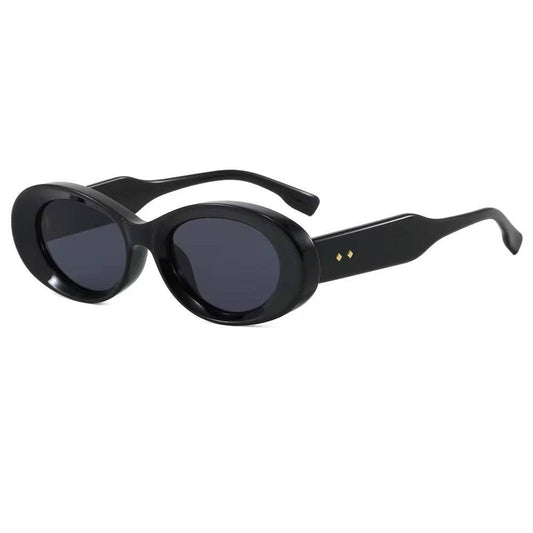 Hadley Oval Sunglasses in Black